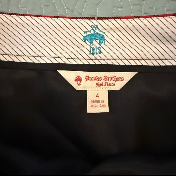 Brooks Brothers Red Fleece Size 4 Mini Skirt Red Black Plaid Wool - Picture 6 of 9